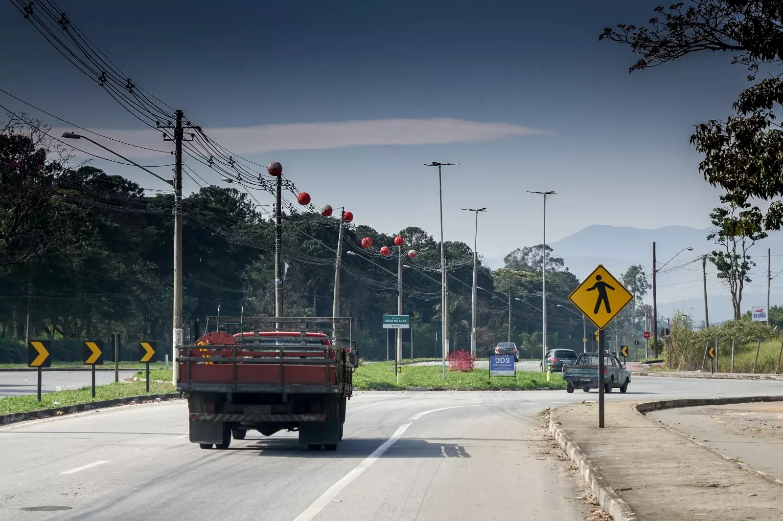 Obras de recapeamento asfáltico em rodovias de acesso a Pinda terão início pela “Luiz Dumont Villares”